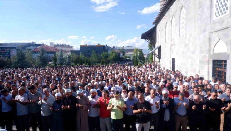 Erzurum’da İsmail Haniye için gıyabi cenaze namazı kılındı