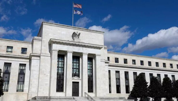 Fed Başkanı Powell: Para politikasında ayarlama zamanı geldi