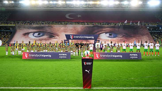 Kadıköy'de Balkan fırtınası! Fenerbahçe, Alanyaspor'u 3-0 yendi