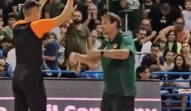 Ataman’dan ‘Türklerden Kanlı Kıbrıs İşgali’ pankartına ilişkin ilk açıklama geldi!