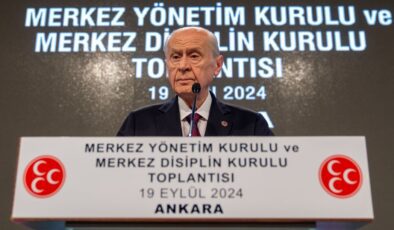 Bahçeli: Anayasa’nın ilk dört maddesine şaşı bakanlar bizim için yok hükmündedir