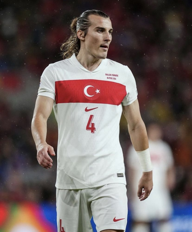 Fenerbahçe'ye sakatlık şoku! Çağlar Söyüncü Milli takım kadrosundan çıkarıldı