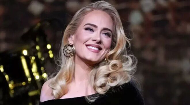 Adele’den hayranlarını üzen haber: Kulağım sağır kaldı