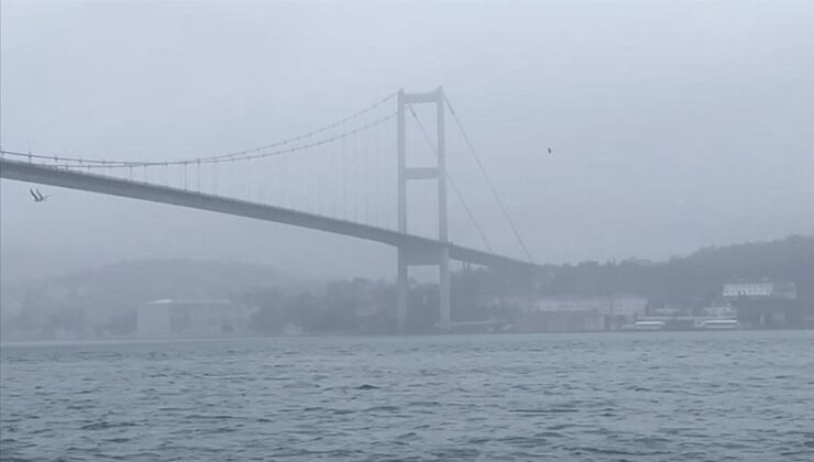 İstanbul’da yoğun sis: Boğaz’da gemi trafiği askıya alındı