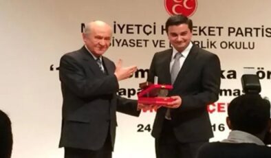 MHP TBMM Grup Danışmanı Bahçeli’yi eleştirdi, görevine son verildi