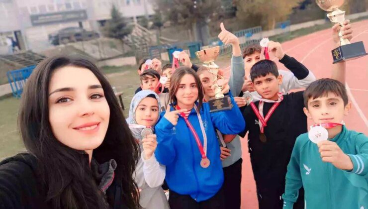 Aşkale Koçak Ortaokulu, Erzurum’da Atletizm Yarışmalarında İl İkincisi Oldu