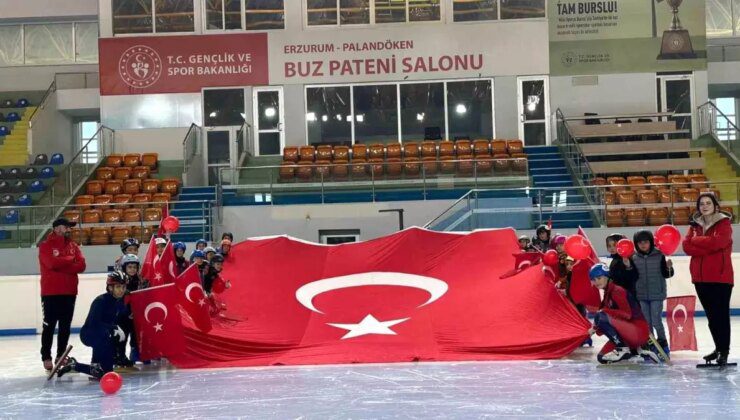 Erzurum’da Sürat Pateni Sporcuları Cumhuriyet Bayramı’nı Kutladı