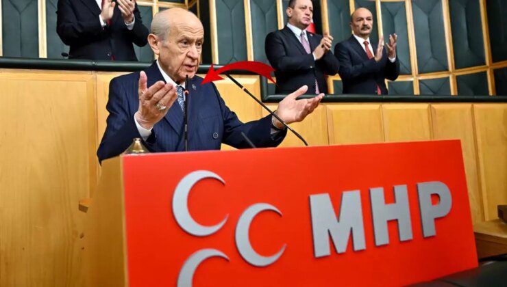 Teröristbaşı Öcalan için çağrıda bulunan Bahçeli’nin yakasındaki rozet dikkat çekti