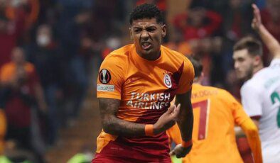 Galatasaray’dan ayrılan Patrick van Aanholt 4.5 ay sonra kendine takım buldu