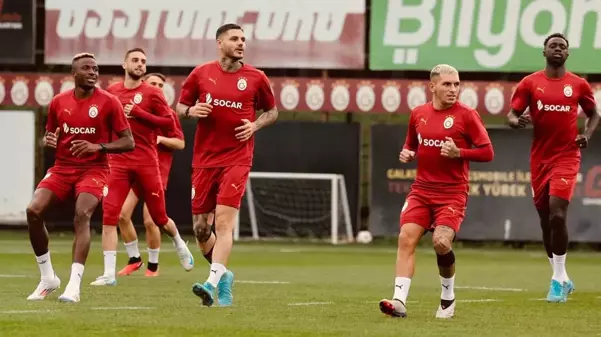 Galatasaraylı futbolcu, antrenmana maskeyle çıkmak zorunda kaldı