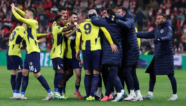 Fenerbahçe, Slavia Prag’ı deplasmanda 2-1 mağlup etti