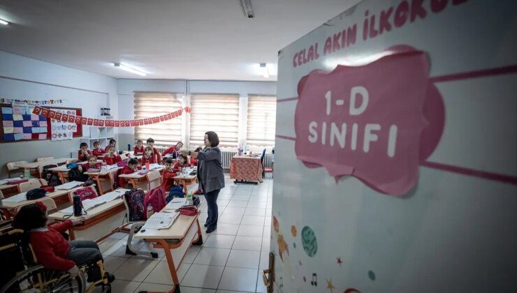 Erzurum’da "Yılın Öğretmeni" Canan Ulukurt, proje temelli eğitimle öğrencilerini geleceğe hazırlıyor