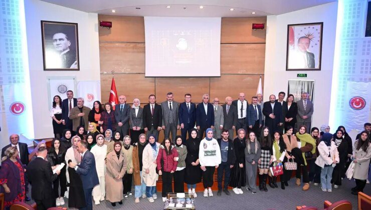 "Dile Emek Verenler Efrasiyap Gemalmaz Belgeseli"nin ilk gösterimi Erzurum’da yapıldı