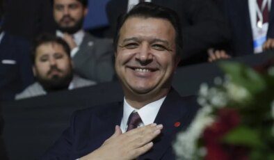 Saadet Partisi’nde yeni genel başkan Mahmut Arıkan