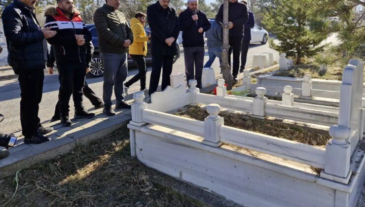 Van Depreminde Hayatını Kaybeden Muhabir Sebahattin Yılmaz Anıldı