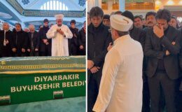 Annesinin cenazesinde Mahsun Kırmızıgül’e büyük ayıp