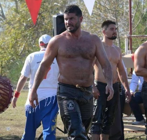 Yeni rolü için 20 kilo alan Berk Oktay'ın son hali