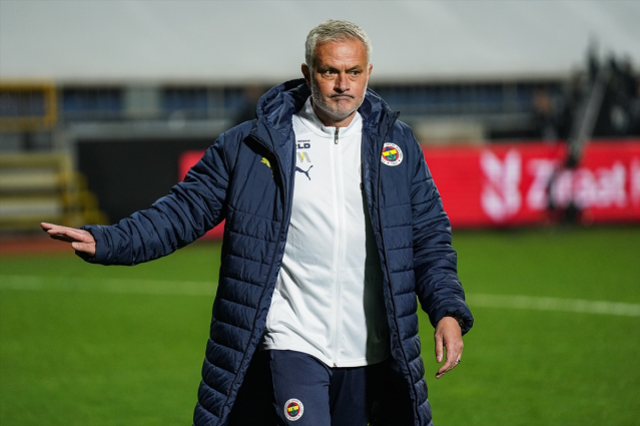 Mourinho'dan TFF'nin yabancı VAR hakemi kararı için olay sözler