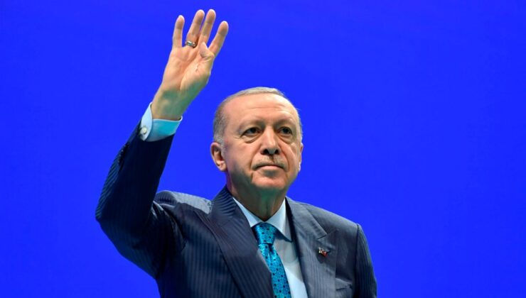 Cumhurbaşkanı Erdoğan’dan ihale yolsuzluğu tepkisi: Daha turpların büyüğü heybede, paniklerinin sebebi bu